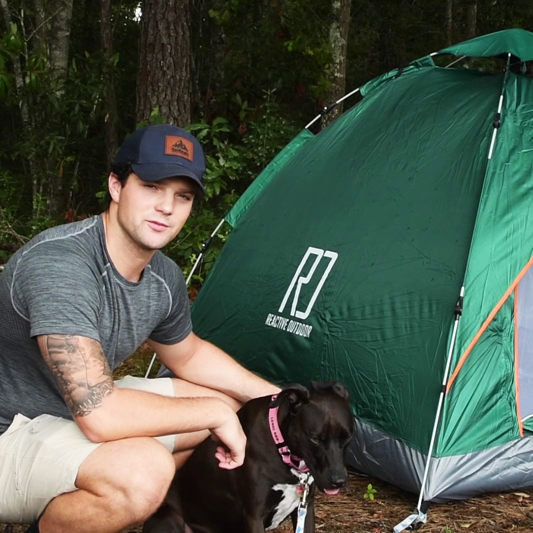 Small-Sized 3 Secs Tent. (Comfortable for 2 Adults)