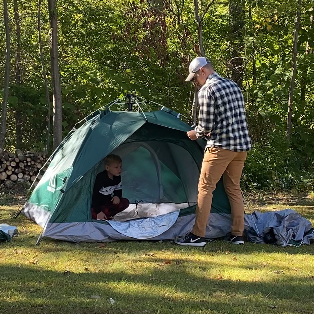 Small-Sized 3 Secs Tent. (Comfortable for 2 Adults)